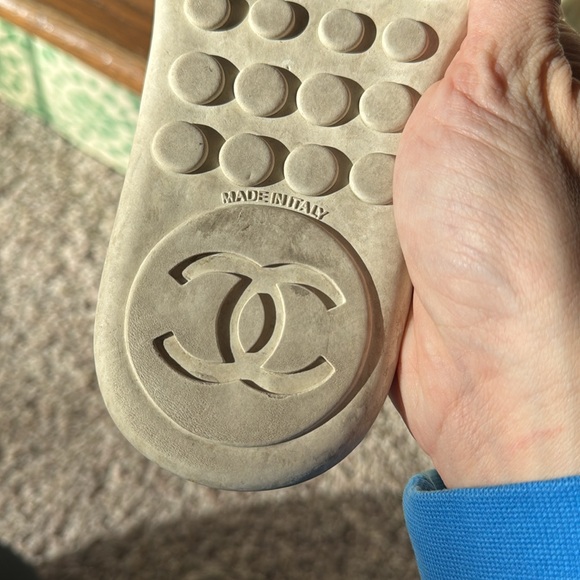 CHANEL denim chain flip flops size 40 - Picture 3 of 14